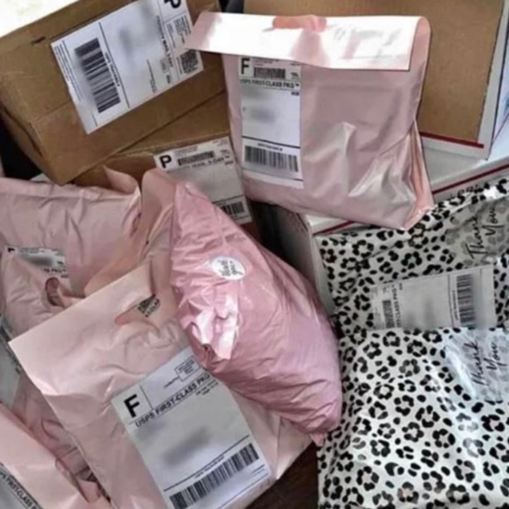 Mystery Box Womens Clothing 7 - 9 Items Per Bag